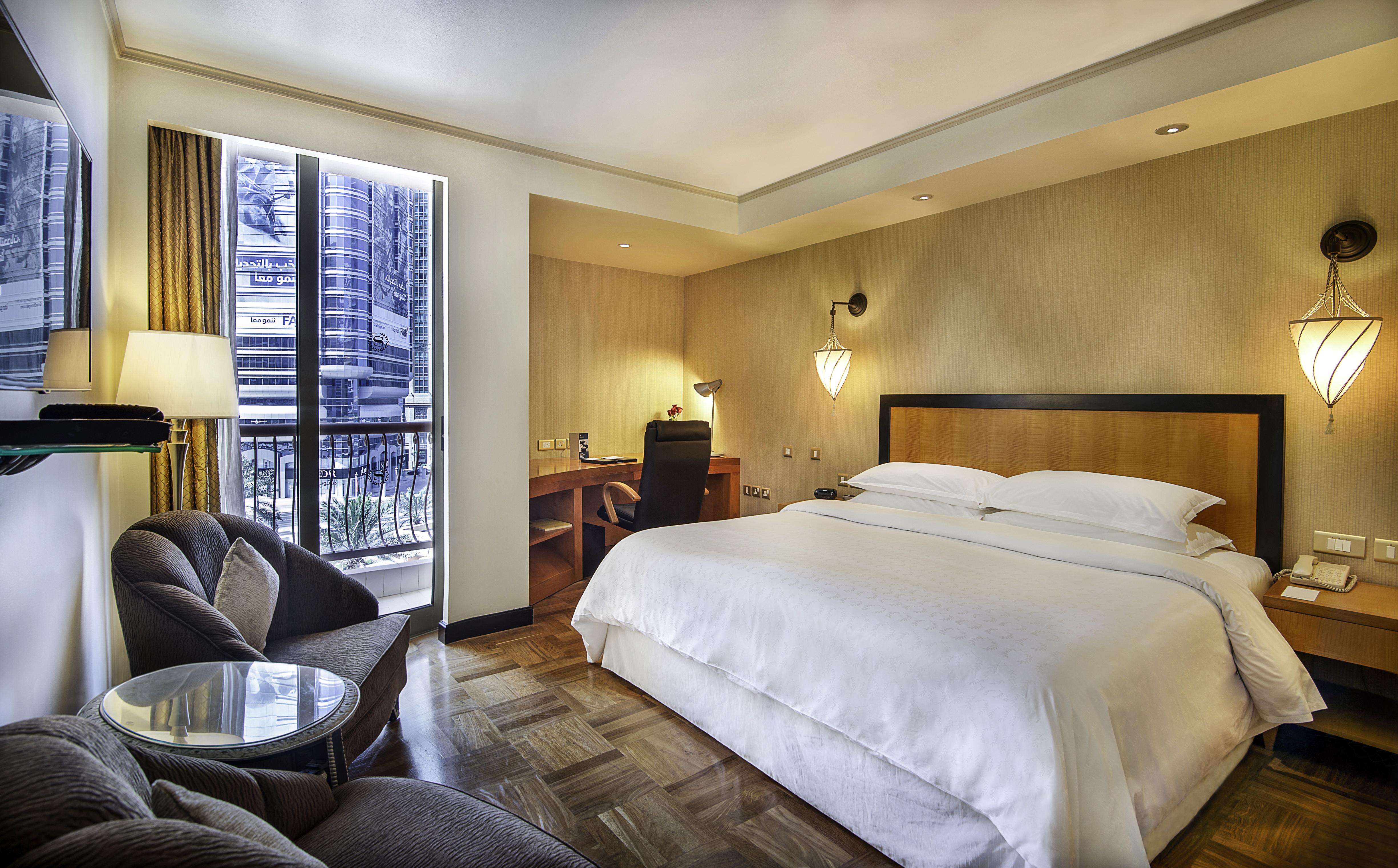 Sheraton & 5* Abu Dhabi